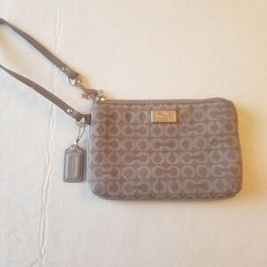 Coach Madison Op Art Signature Jacquard Grey Corner Zip Wristlet with Hangtag